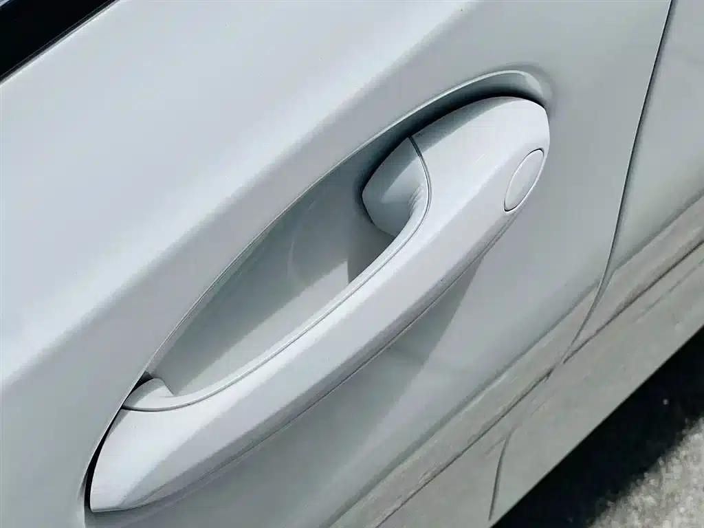 2025 BMW 3 Series 330Li M Sport Shadow Edition — миниатюра 9