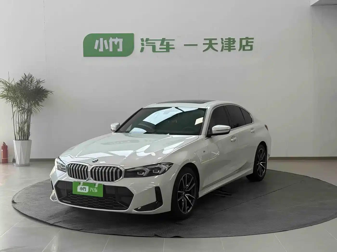2023 BMW 3 Series 320i M Sport Package — миниатюра 1