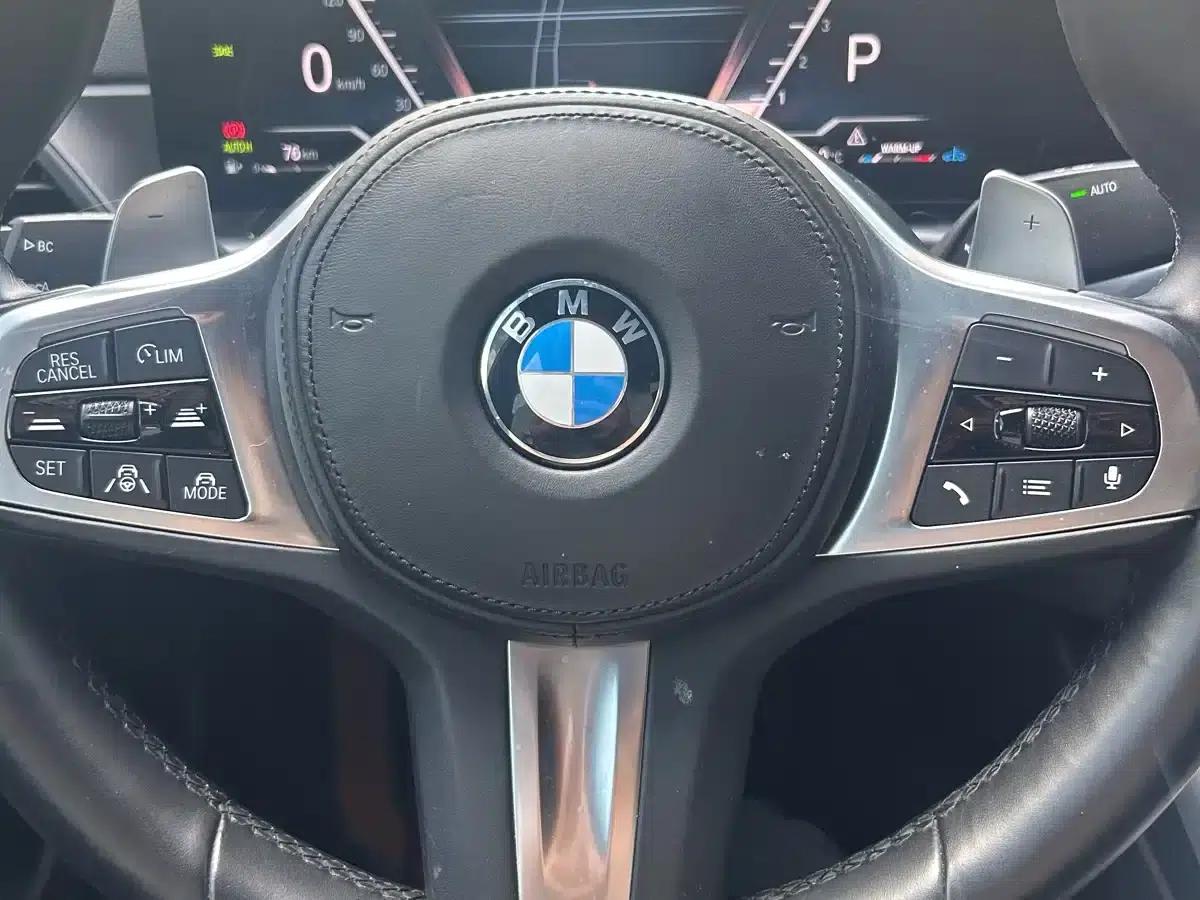 2023 BMW 3 Series 330i M Sport Shadow Edition — миниатюра 10