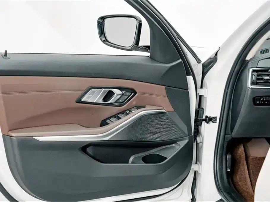 BMW 3 Series 2021 Facelift II 320Li M Sport Package — миниатюра 15