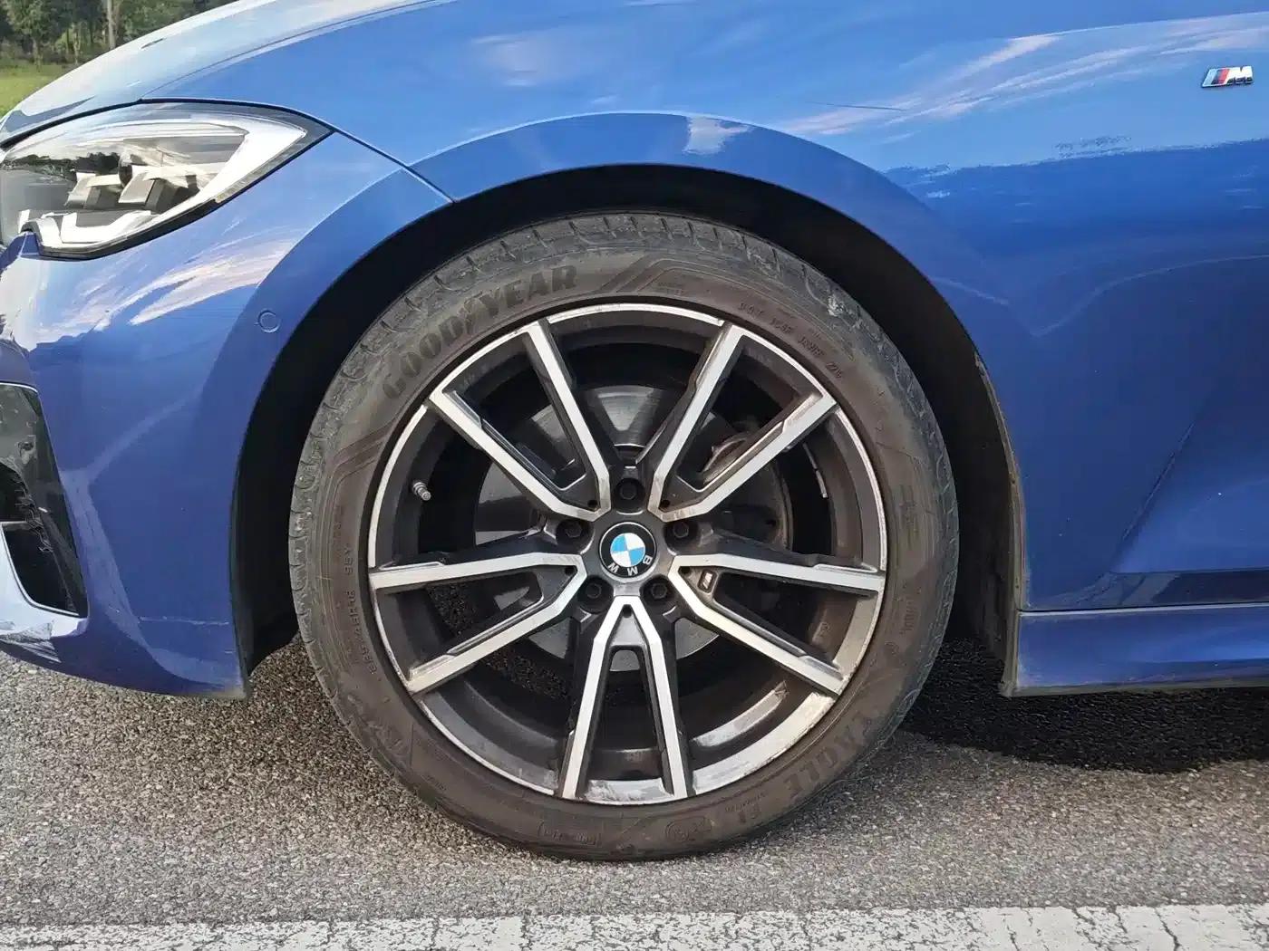 2020 BMW 3 Series 325Li M Sport Package — миниатюра 5