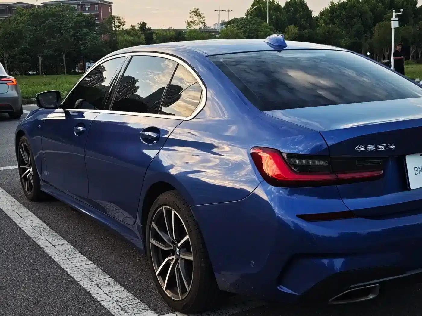 2020 BMW 3 Series 325Li M Sport Package — миниатюра 9