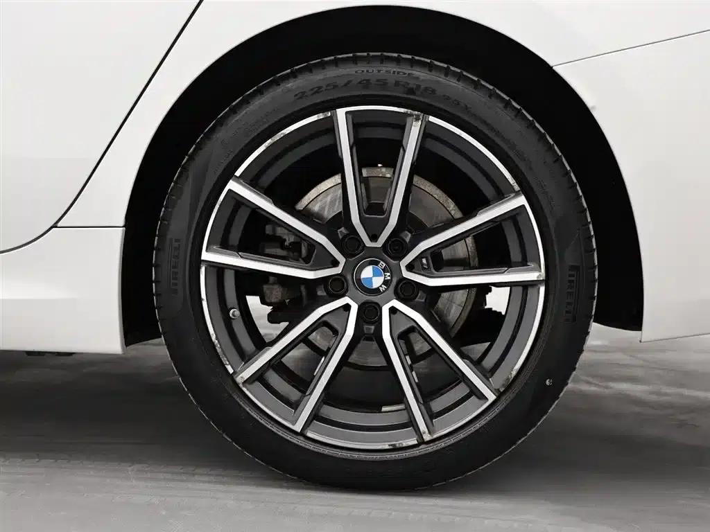 2023 BMW 3 Series 325Li M Sport Package — миниатюра 9