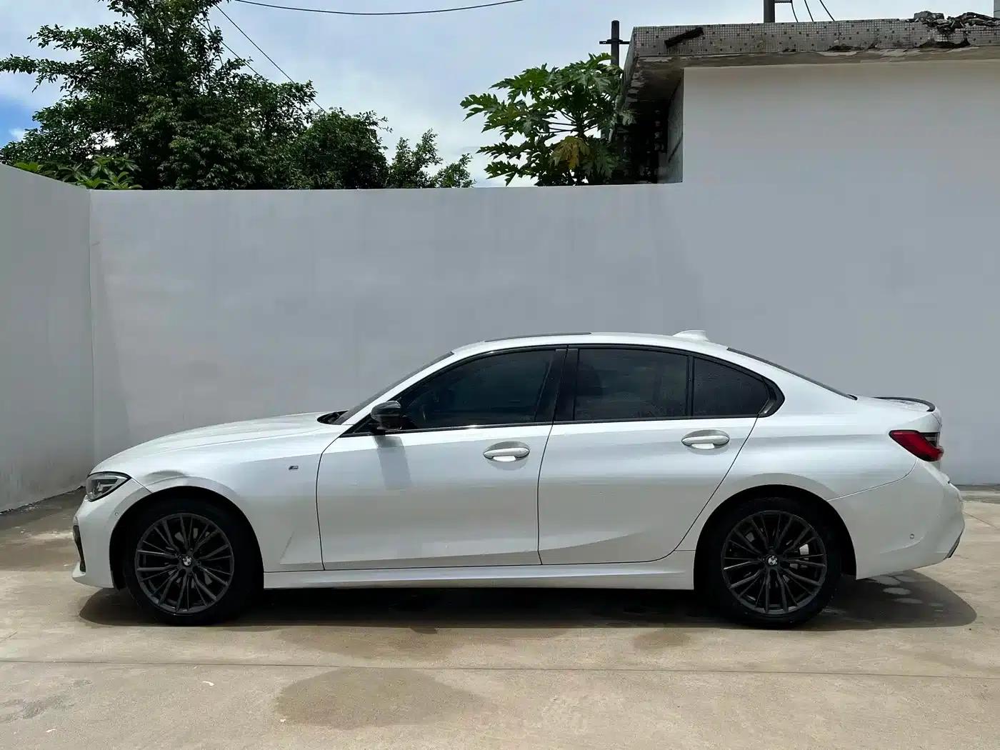 2020 BMW 3 Series 325i M Sport Shadow Edition — миниатюра 11