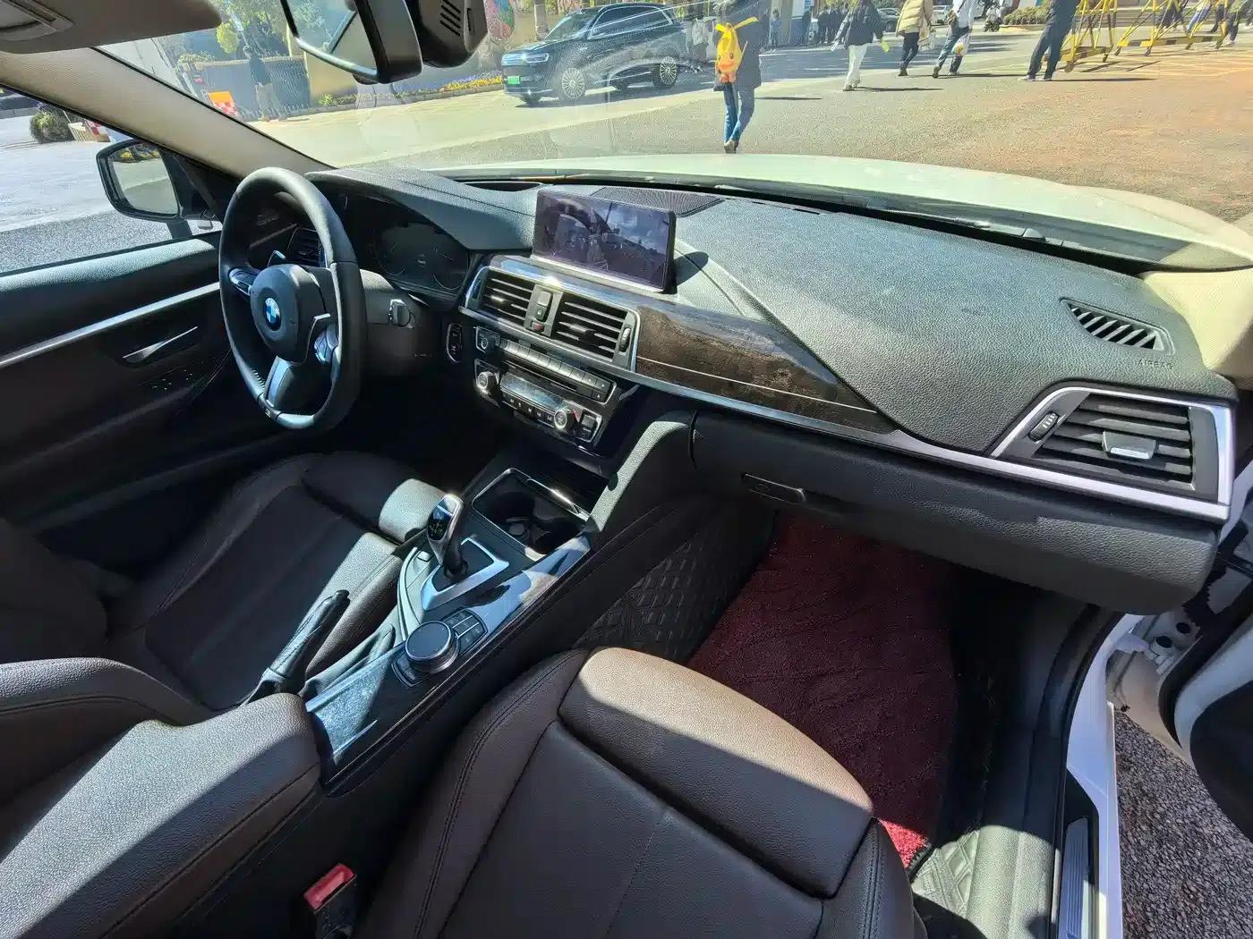 2019 BMW 3 Series 320Li M Sport Shadow Edition — миниатюра 11