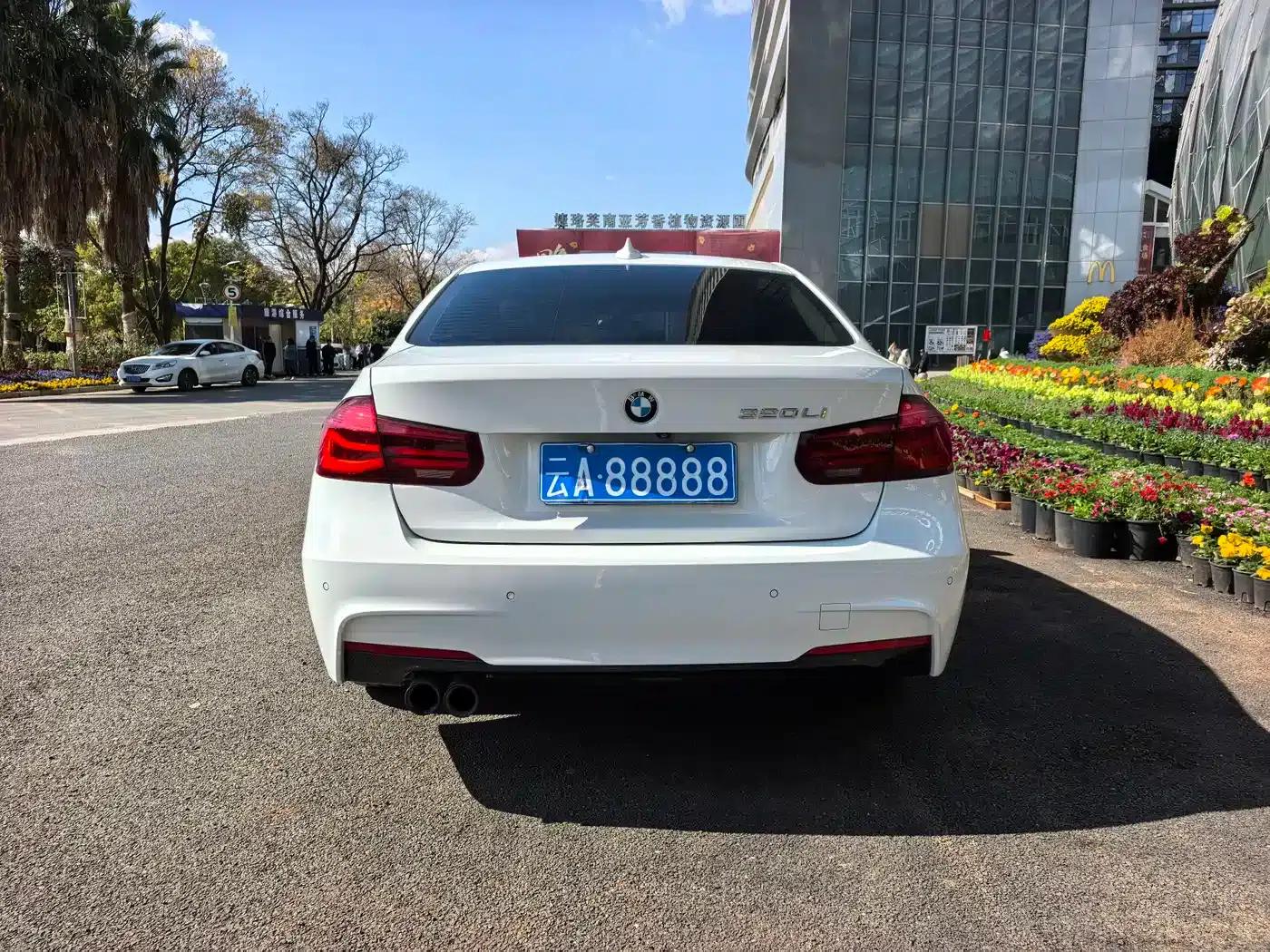 2019 BMW 3 Series 320Li M Sport Shadow Edition — миниатюра 15