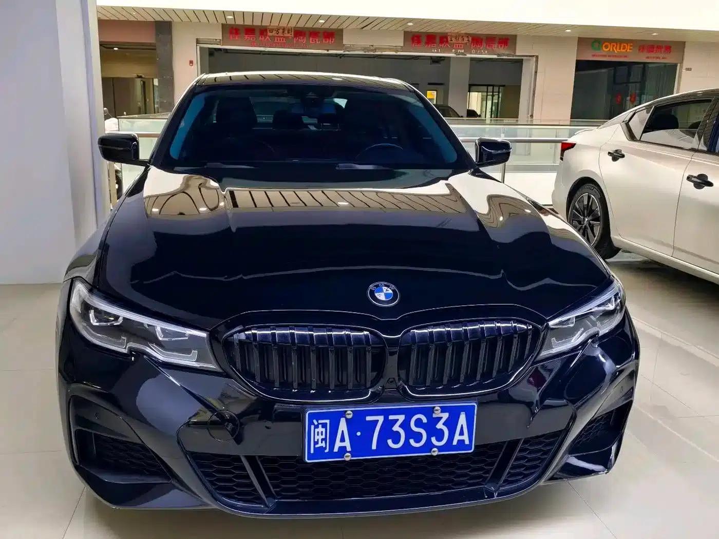 2020 BMW 3 Series 325Li M Sport Package — миниатюра 12