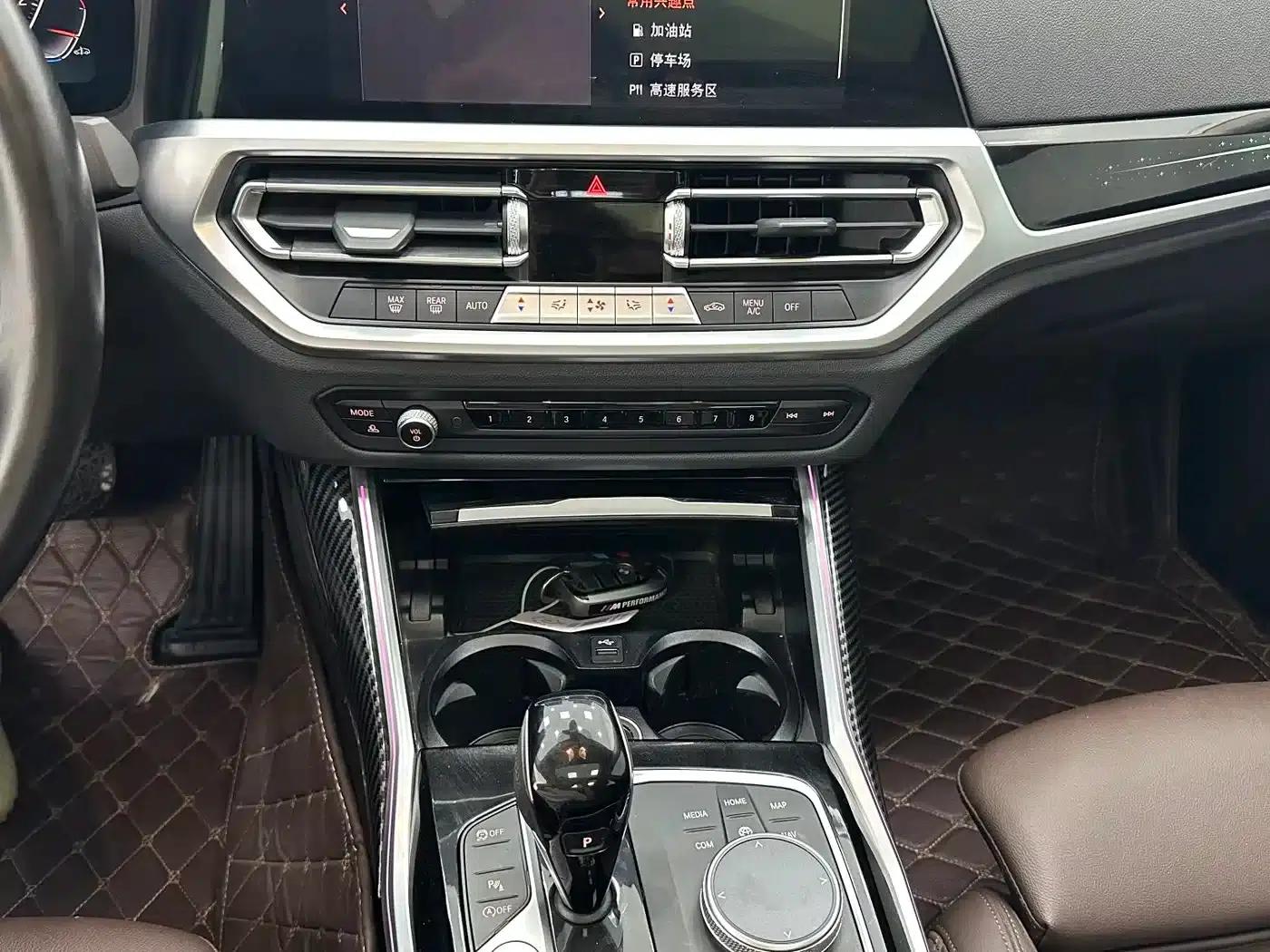 2022 BMW 3 Series 320Li M Sport Package — миниатюра 14