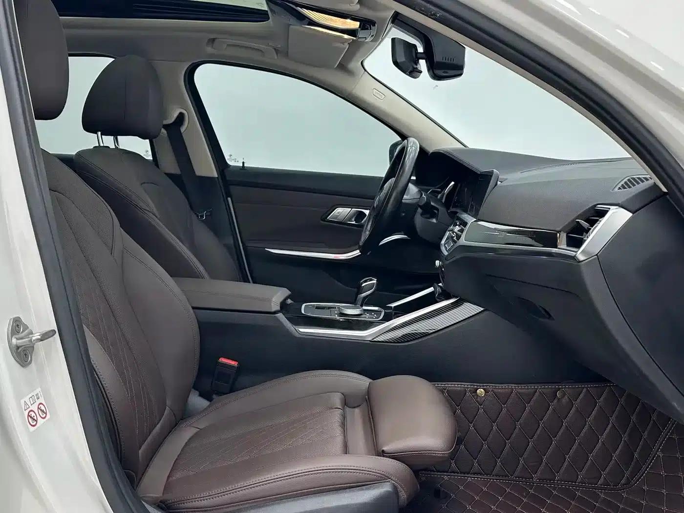2022 BMW 3 Series 320Li M Sport Package — миниатюра 9