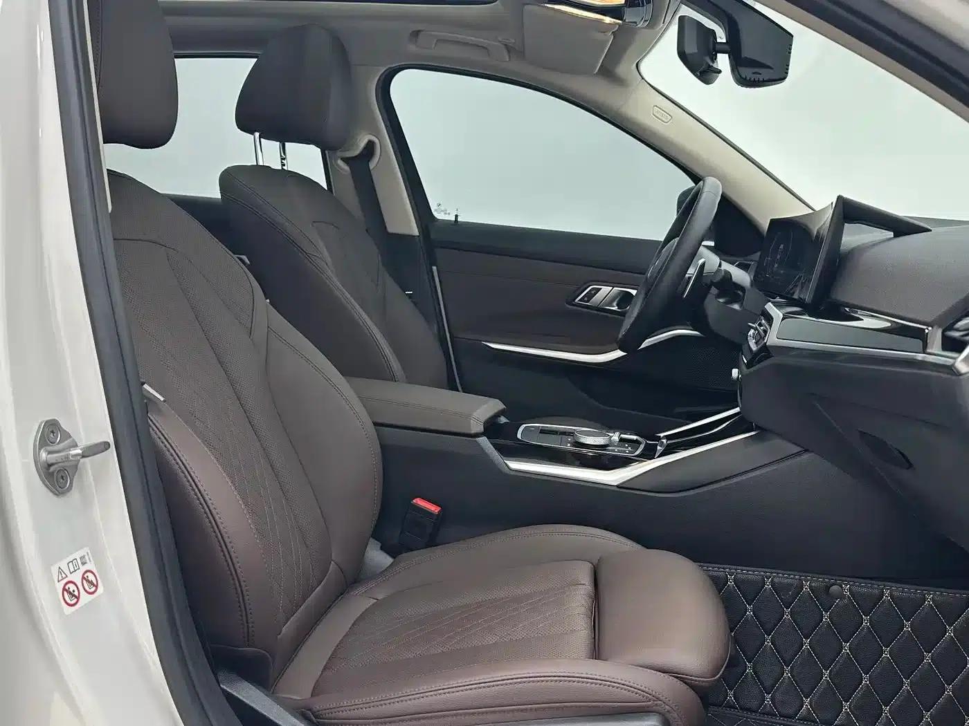 2023 BMW 3 Series 320Li M Sport Package — миниатюра 8