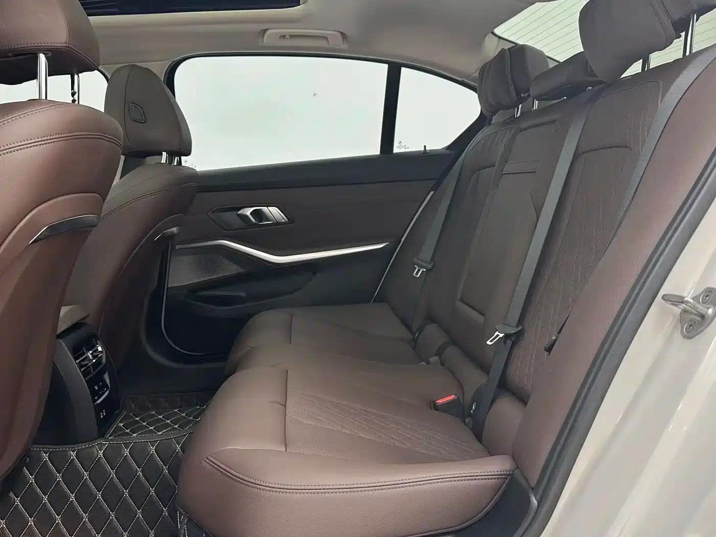 2023 BMW 3 Series 320Li M Sport Package — миниатюра 9