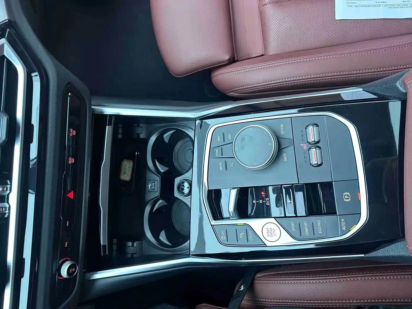 2023 BMW 3 Series 320Li M Sport Package — миниатюра 15