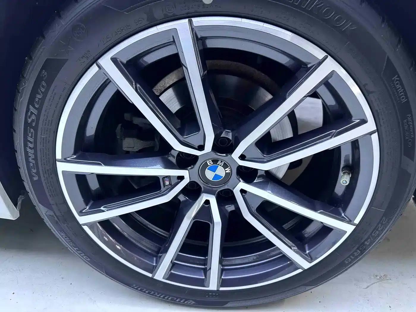 2023 BMW 3 Series 320Li M Sport Package — миниатюра 19