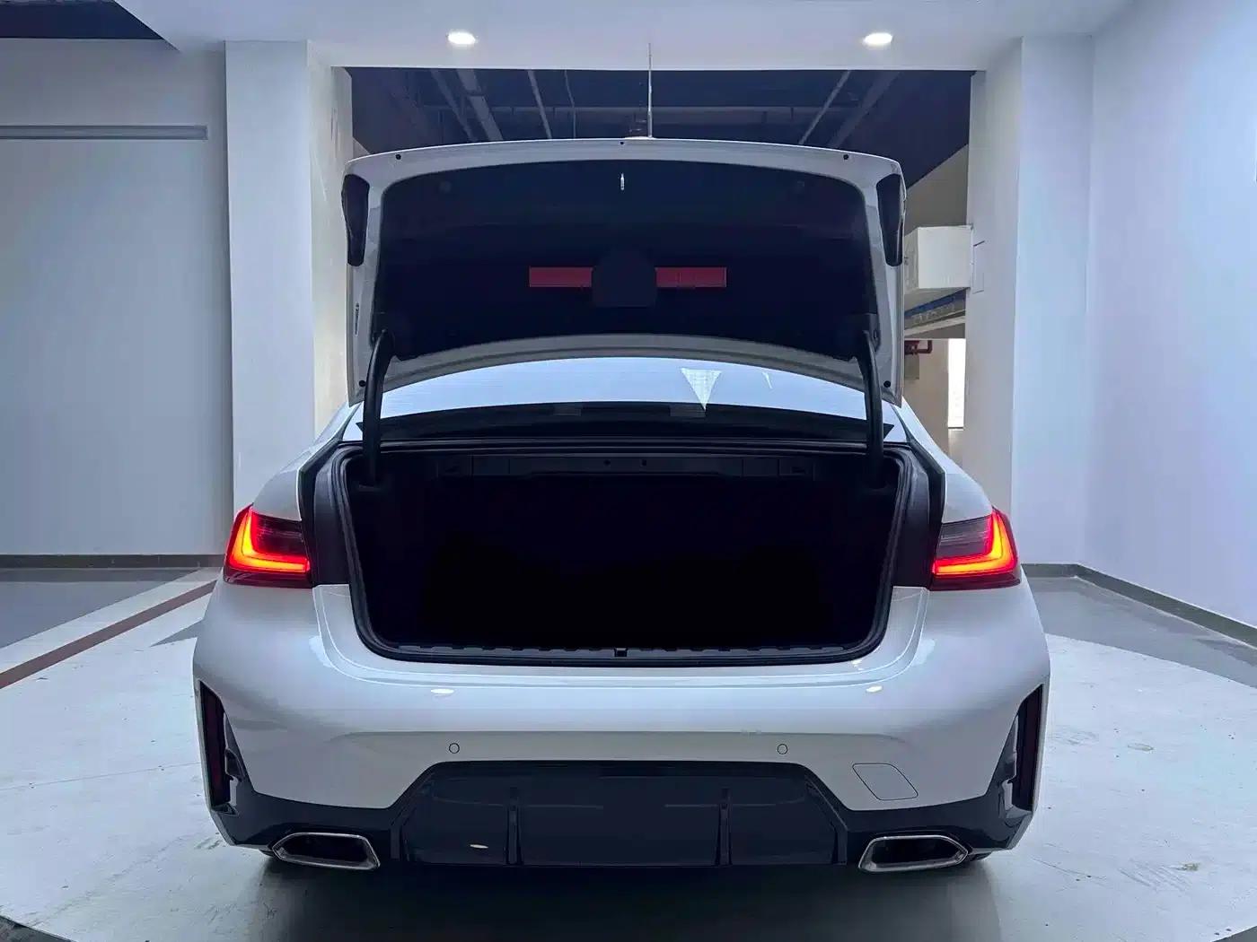 2023 BMW 3 Series 320Li M Sport Package — миниатюра 20