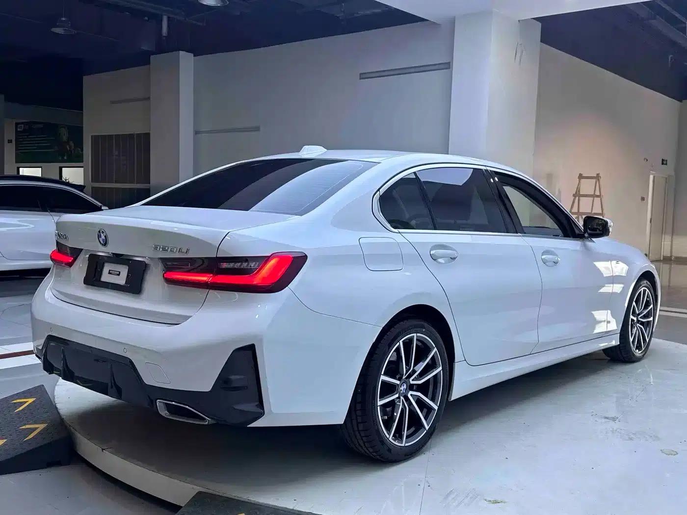 2023 BMW 3 Series 320Li M Sport Package — миниатюра 7