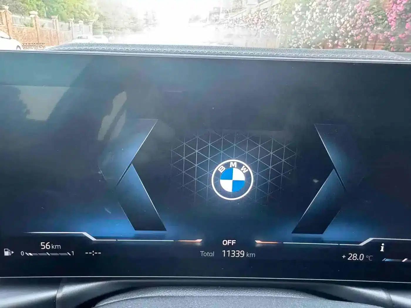 2025 BMW 3 Series 325Li M Sport Package — миниатюра 9