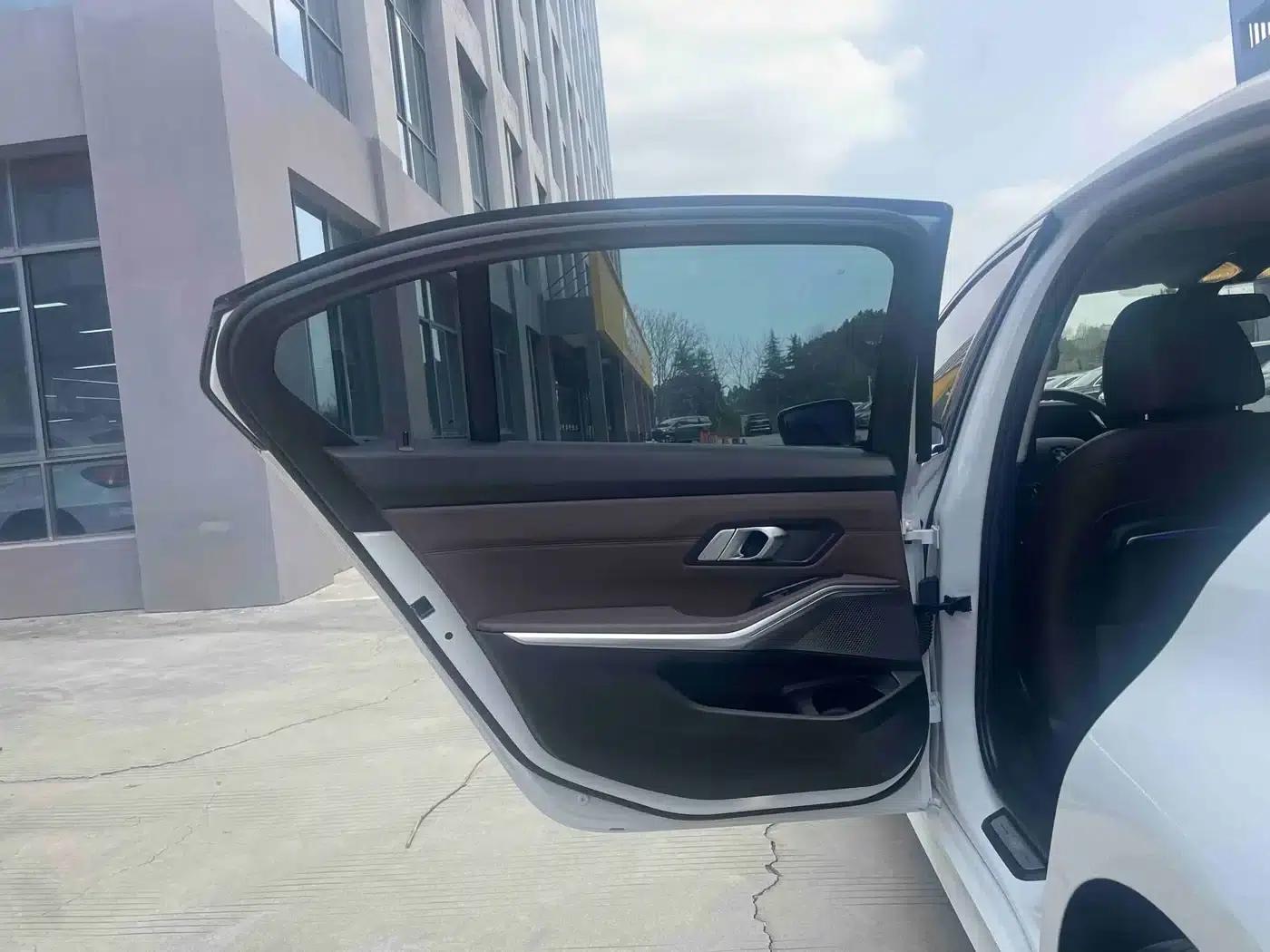 BMW 3 Series 2020 325Li First Edition — миниатюра 12