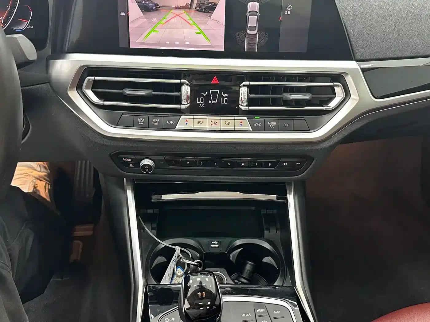 2022 BMW 3 Series 320Li M Sport Package — миниатюра 14