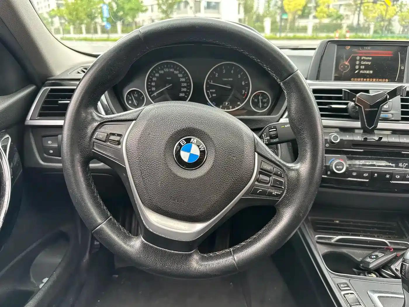 2017 BMW 3 Series 320Li Fashion Edition — миниатюра 16