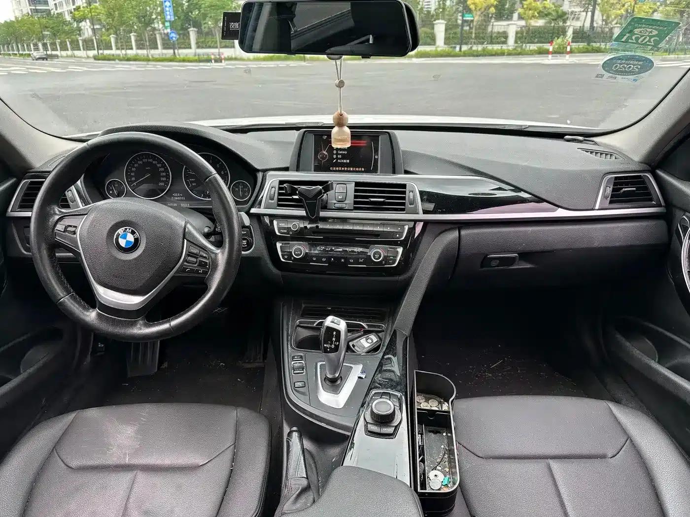 2017 BMW 3 Series 320Li Fashion Edition — миниатюра 9