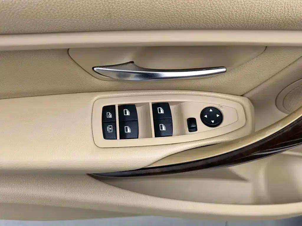 BMW 3 Series 2013 320Li Fashion Edition — миниатюра 9