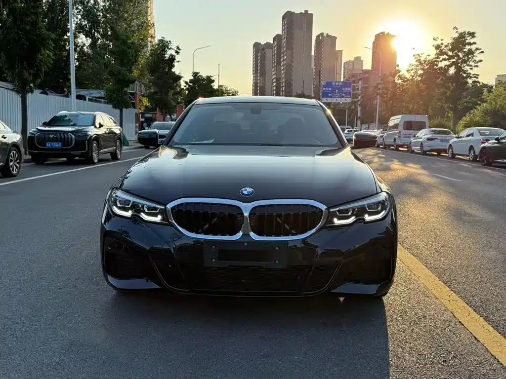 2022 BMW 3 Series 320Li M Sport Package — миниатюра 1