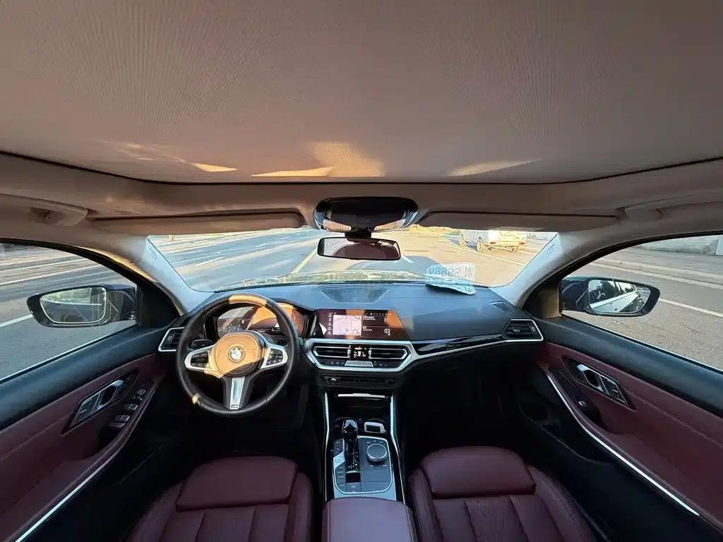 2022 BMW 3 Series 320Li M Sport Package — миниатюра 9