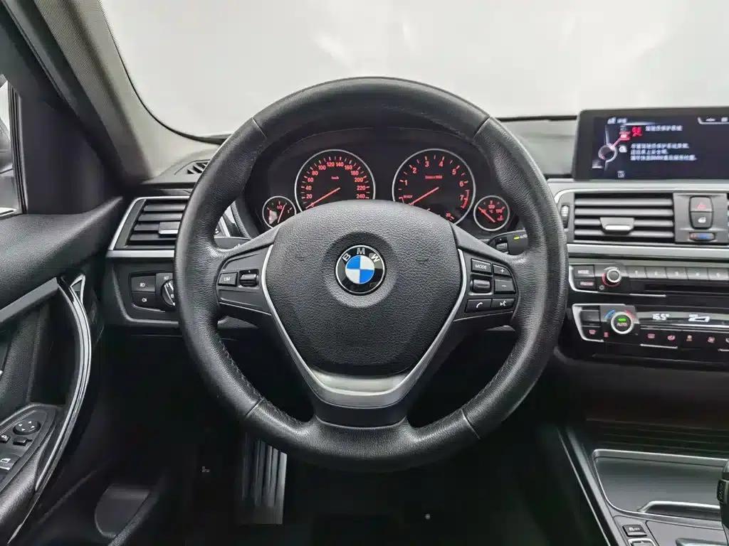 2017 BMW 3 Series 318Li Fashion Edition — миниатюра 11