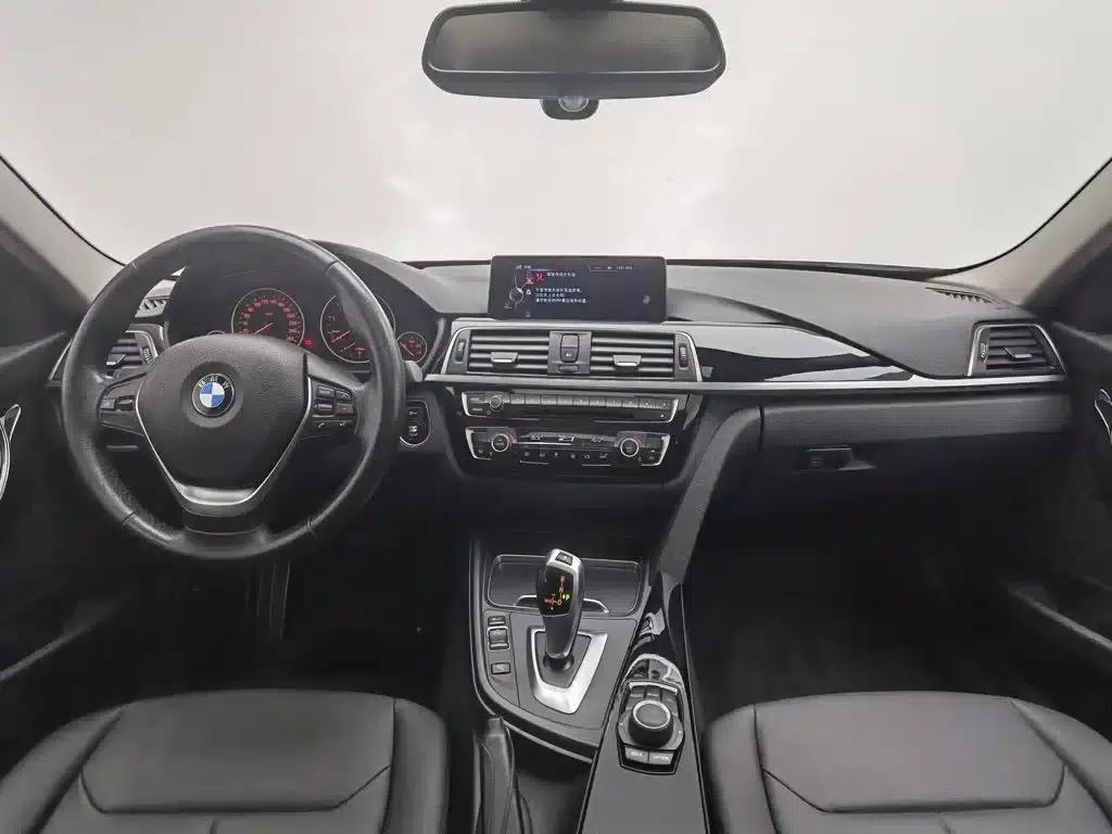 2017 BMW 3 Series 318Li Fashion Edition — миниатюра 5