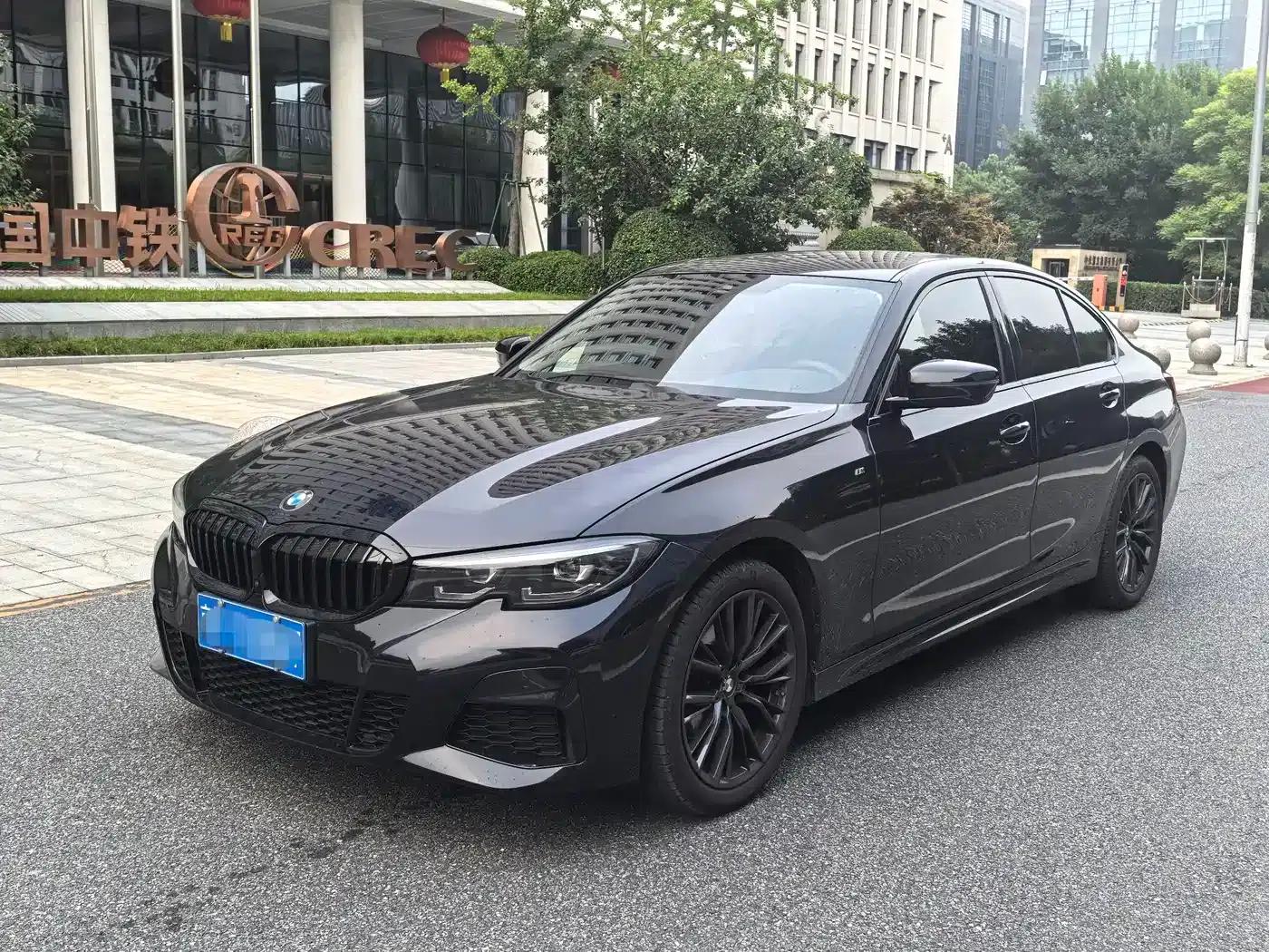 2022 BMW 3 Series 325i M Sport Shadow Edition — миниатюра 1