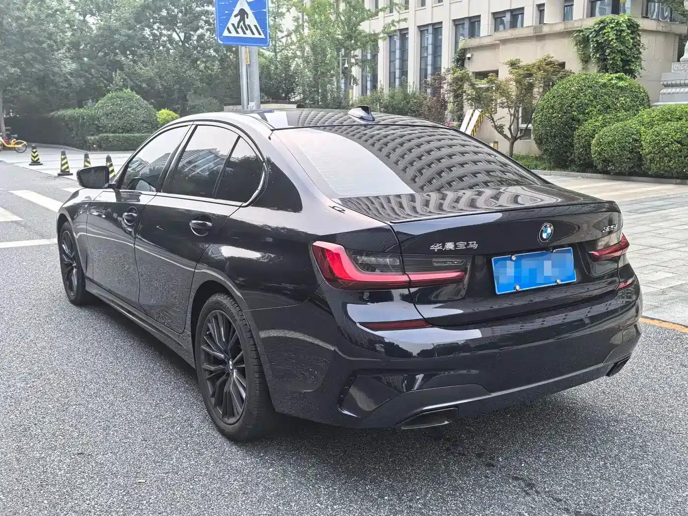 2022 BMW 3 Series 325i M Sport Shadow Edition — миниатюра 2