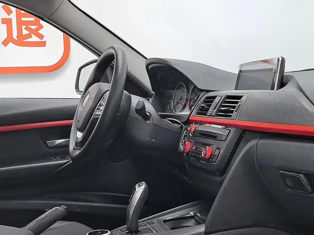 2017 BMW 3 Series 320Li Fashion Edition — миниатюра 22