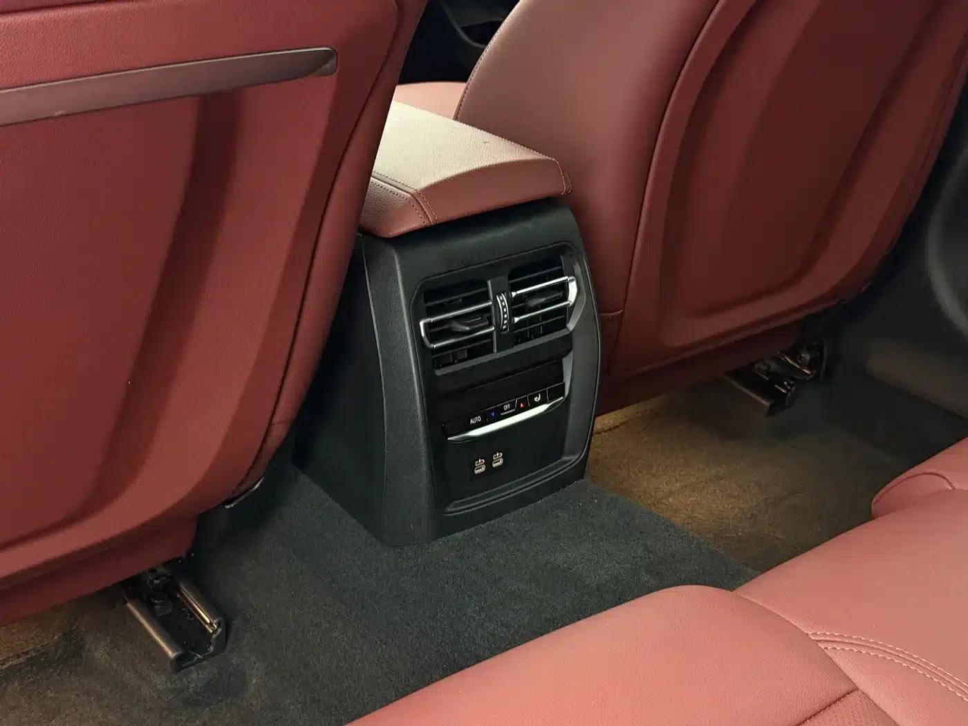 2023 BMW 3 Series 320Li M Sport Package — миниатюра 15
