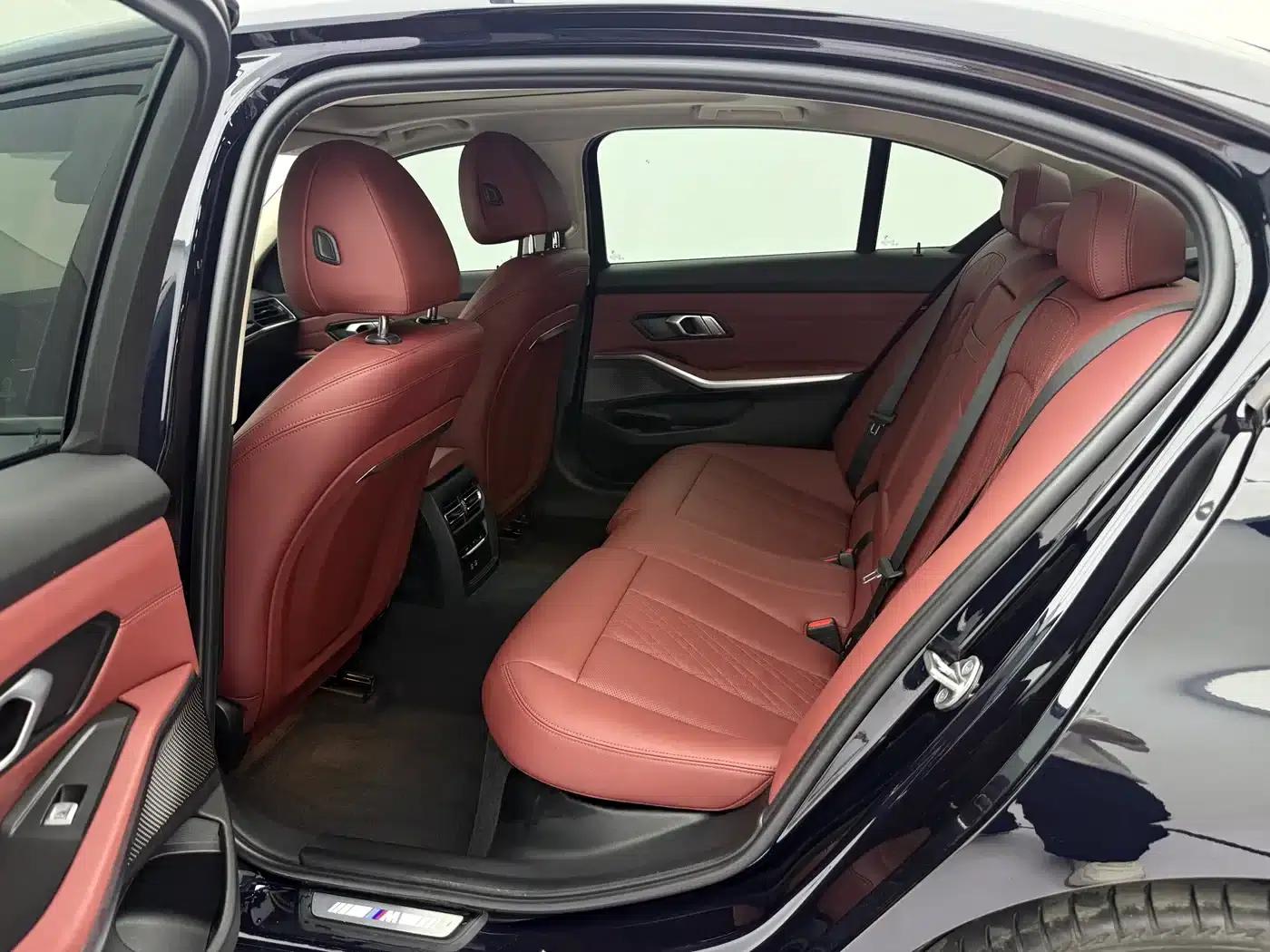 2023 BMW 3 Series 320Li M Sport Package — миниатюра 16