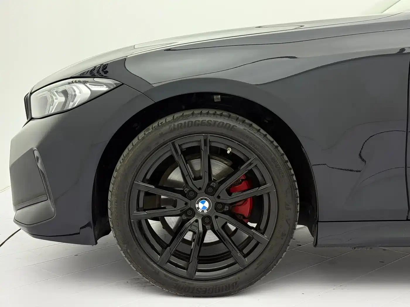 2023 BMW 3 Series 320Li M Sport Package — миниатюра 25