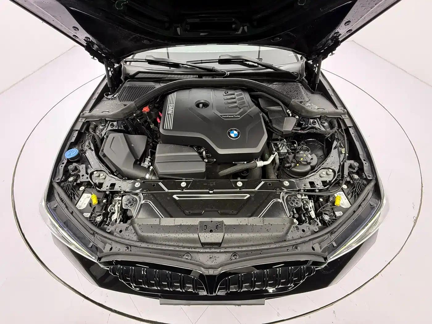 2023 BMW 3 Series 320Li M Sport Package — миниатюра 9
