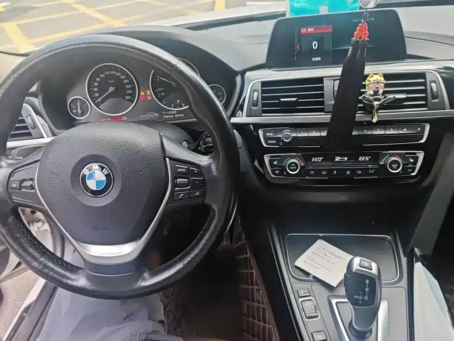 BMW 3 Series 2018 320Li Fashion Edition — миниатюра 12