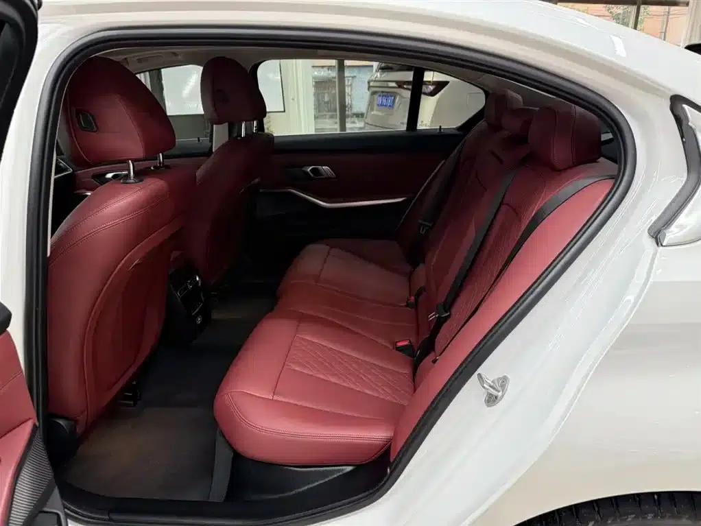 2023 BMW 3 Series 320Li M Sport Package — миниатюра 18