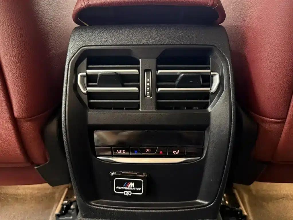 2023 BMW 3 Series 320Li M Sport Package — миниатюра 19
