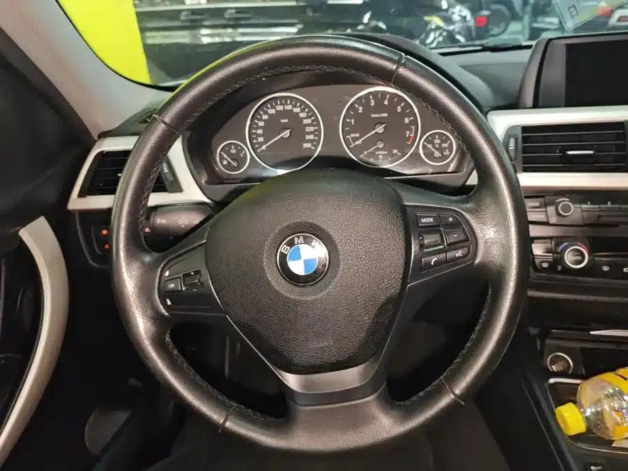 BMW 3 Series 2015 320Li Super Enjoyment Edition Fashion Model — миниатюра 15