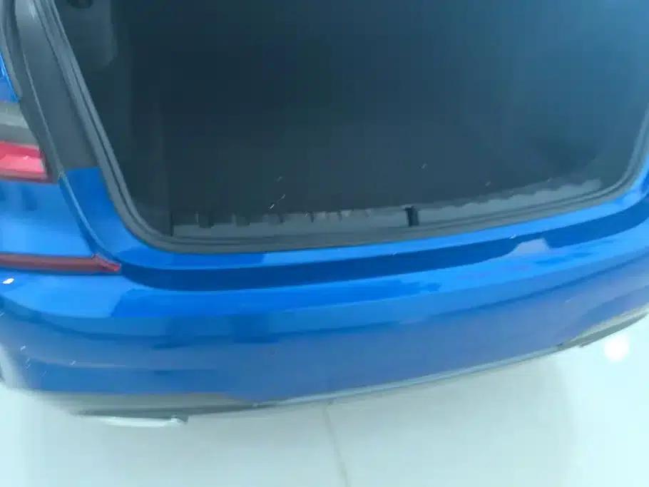 2020 BMW 3 Series 320Li M Sport Package — миниатюра 4