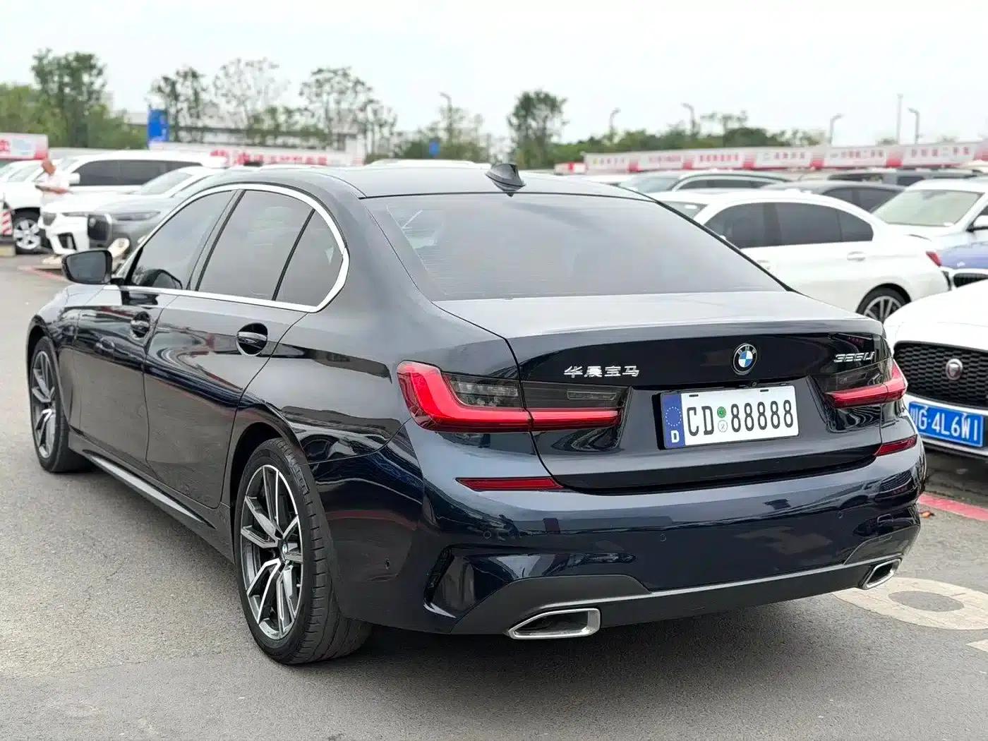 2021 BMW 3 Series 325Li M Sport Package — миниатюра 8