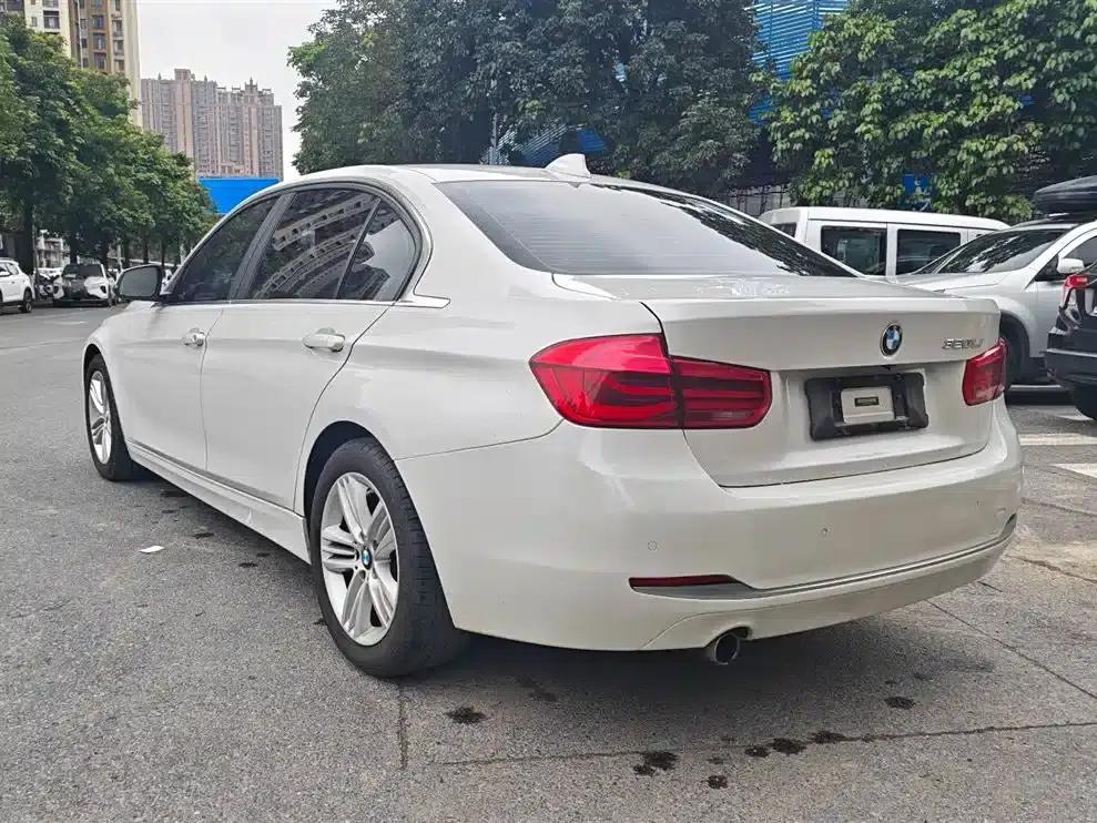2016 BMW 3 Series 320Li Fashion Edition — миниатюра 10