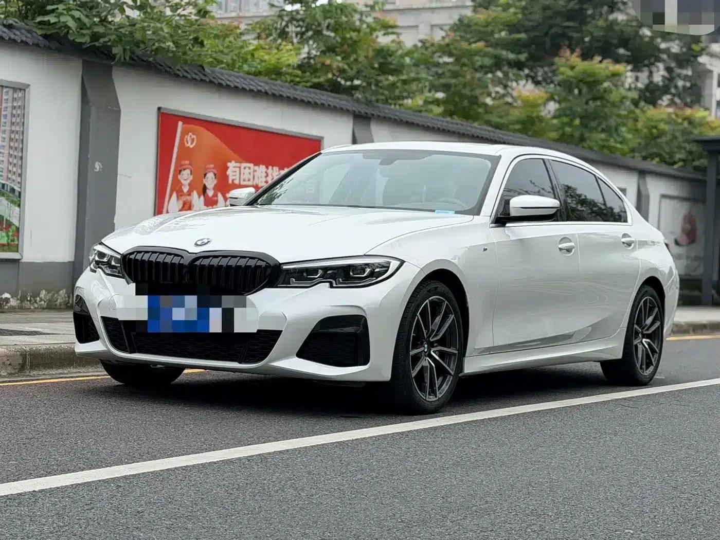 2022 BMW 3 Series 320Li M Sport Package — миниатюра 1