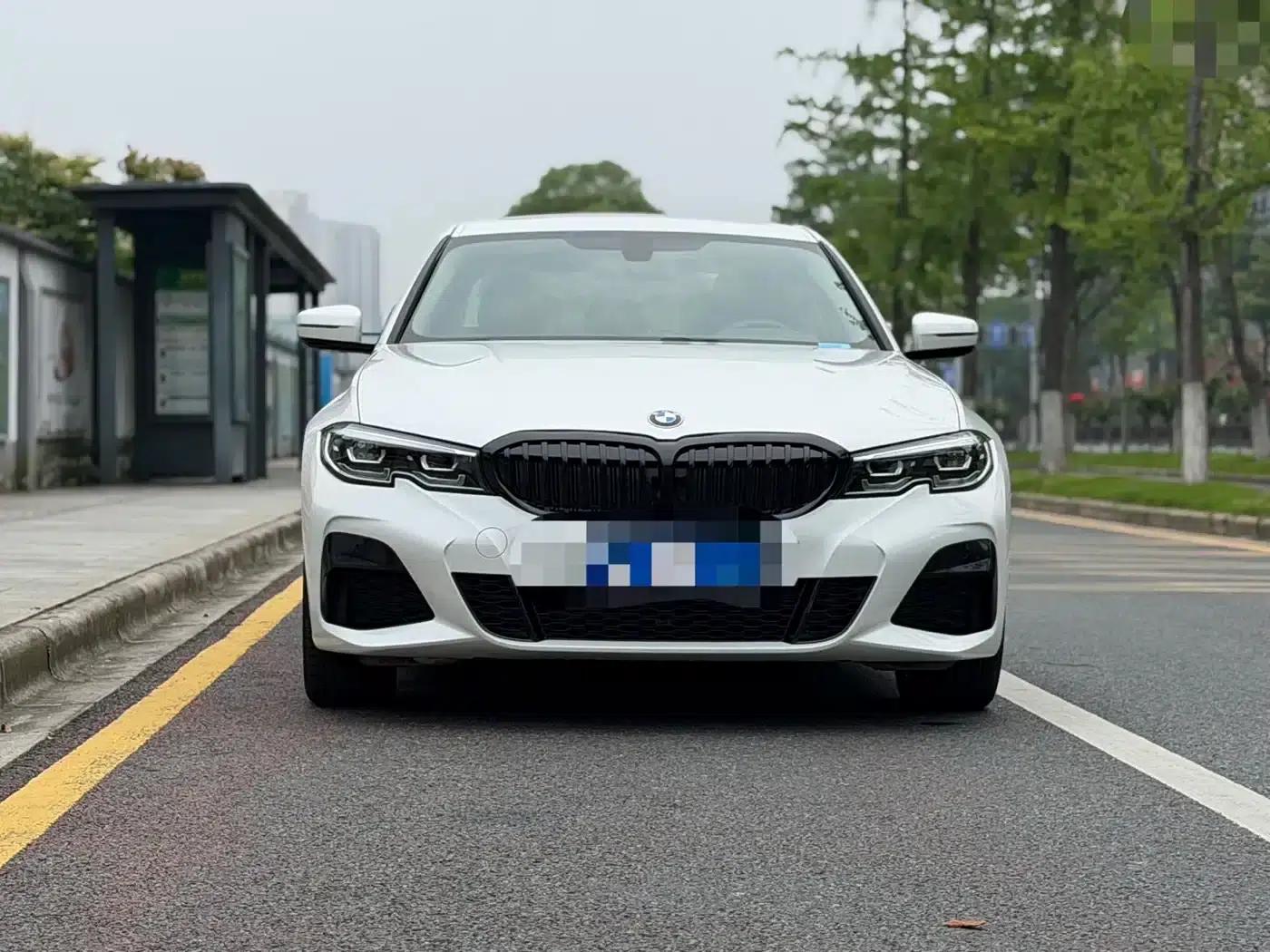 2022 BMW 3 Series 320Li M Sport Package — миниатюра 2