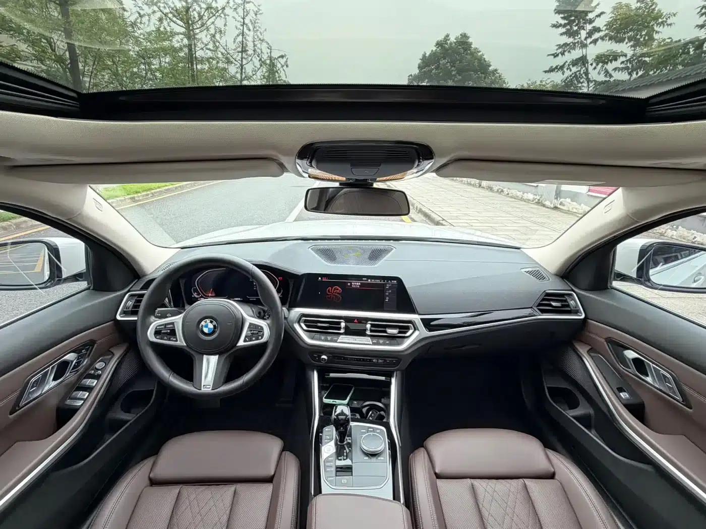 2022 BMW 3 Series 320Li M Sport Package — миниатюра 13