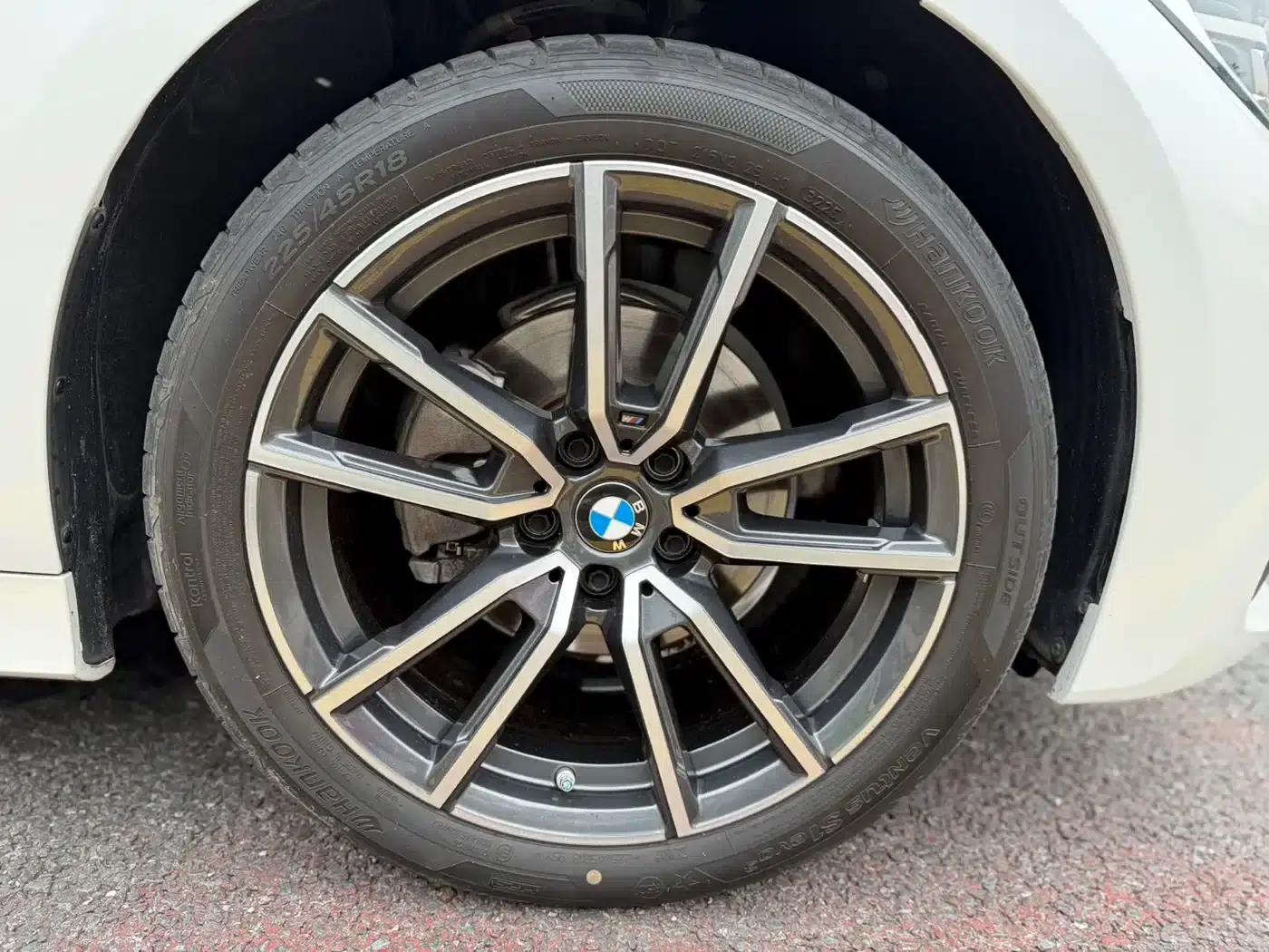 2022 BMW 3 Series 320Li M Sport Package — миниатюра 15