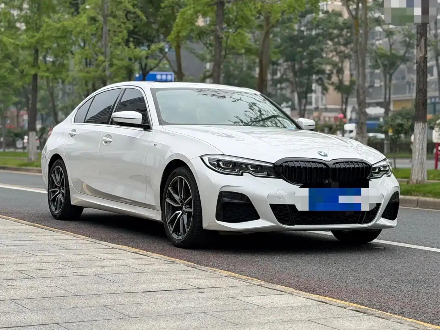 2022 BMW 3 Series 320Li M Sport Package — миниатюра 3