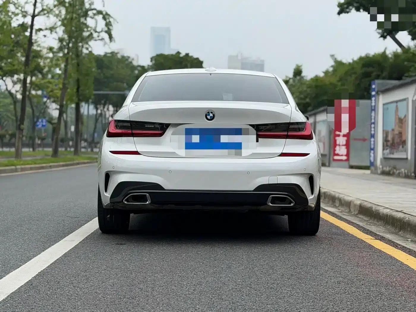 2022 BMW 3 Series 320Li M Sport Package — миниатюра 5
