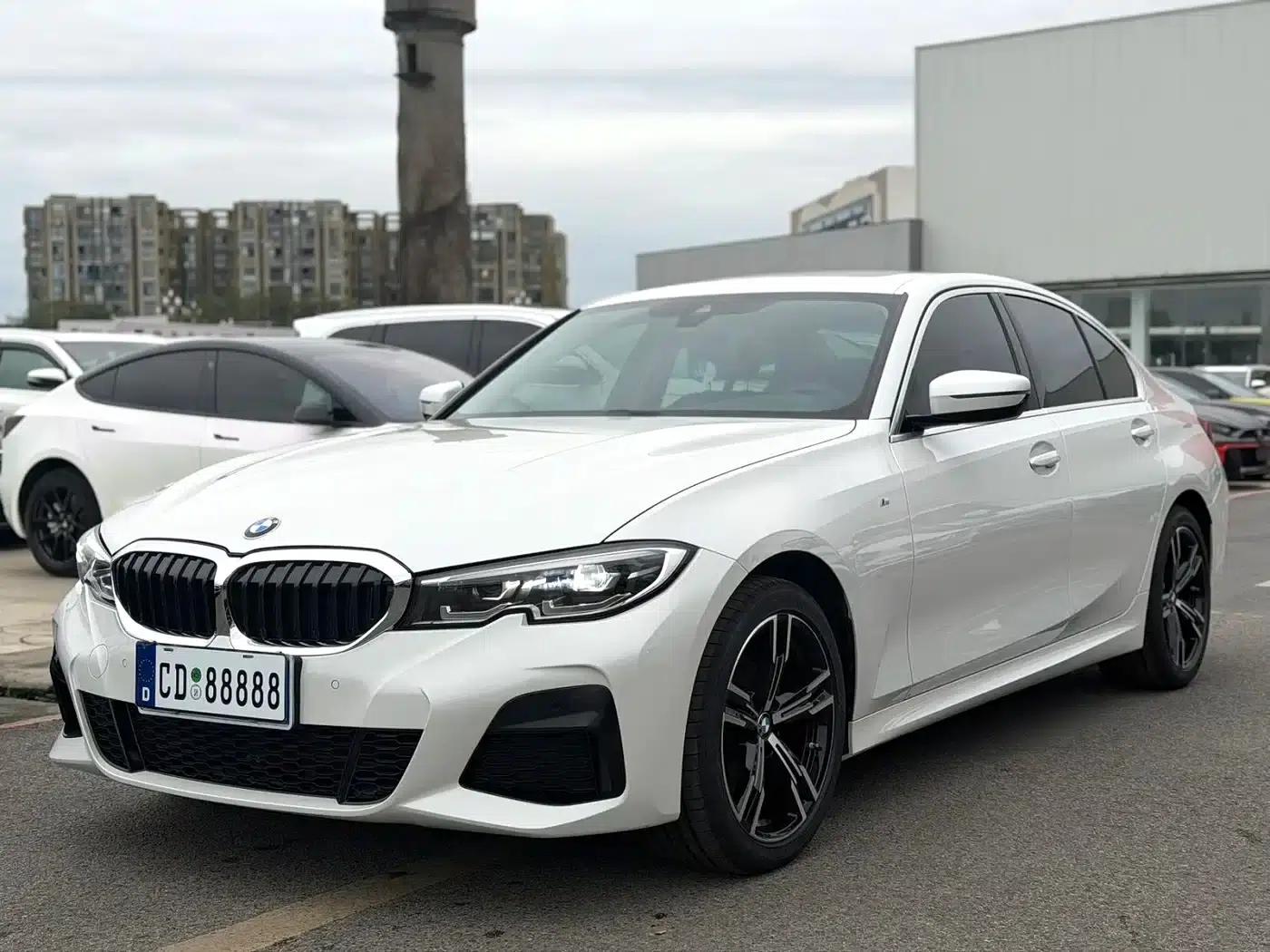 2020 BMW 3 Series 325i M Sport Package — миниатюра 1